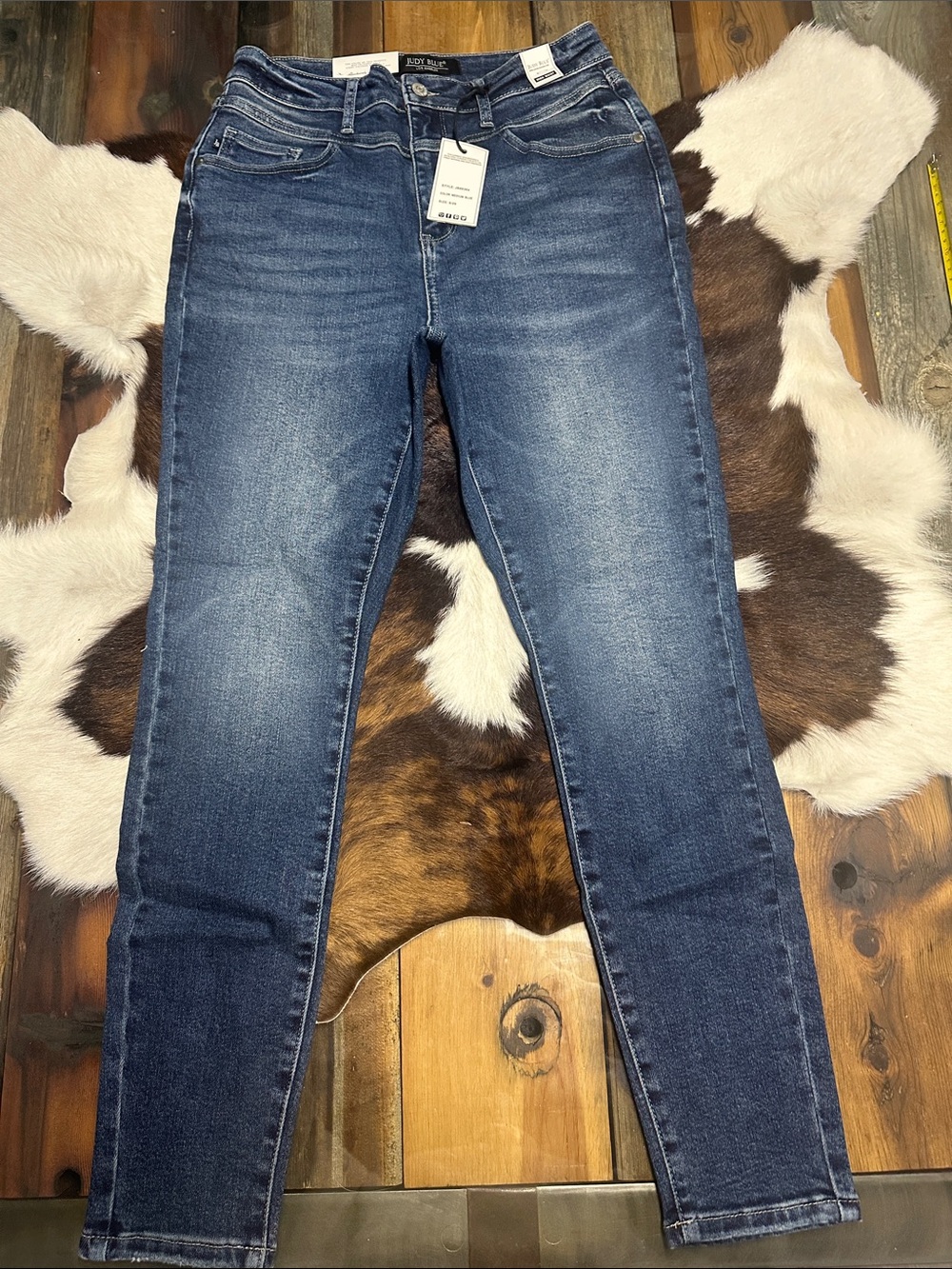 NWT Judy Blue Women's medium Blue Skinny Jeans